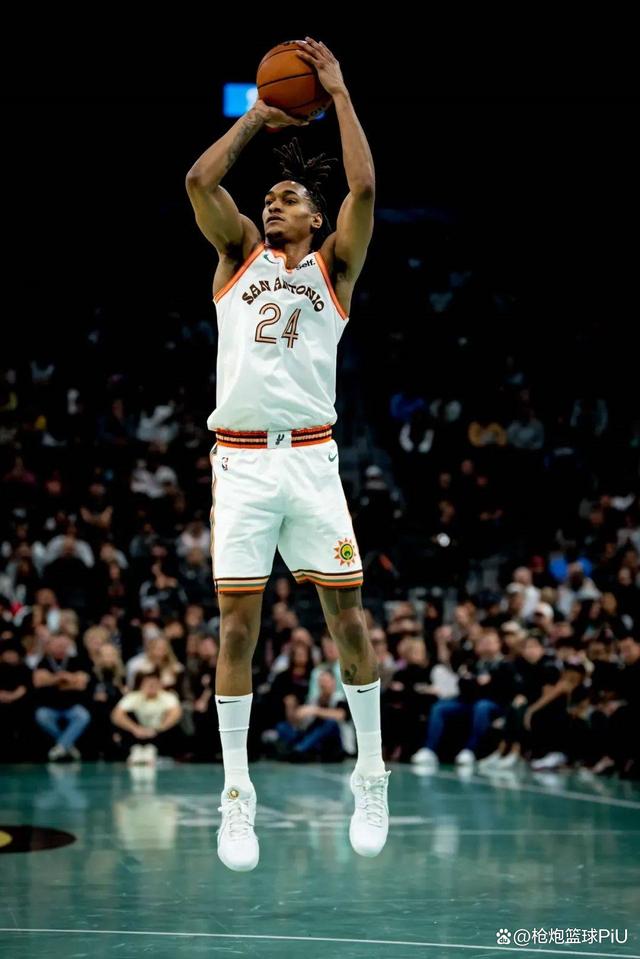 九游娱乐关于圣安东尼奥马刺关键时刻战术微调，志在全明星赛名次提升，悬念犹存，年轻球员得到机会的信息